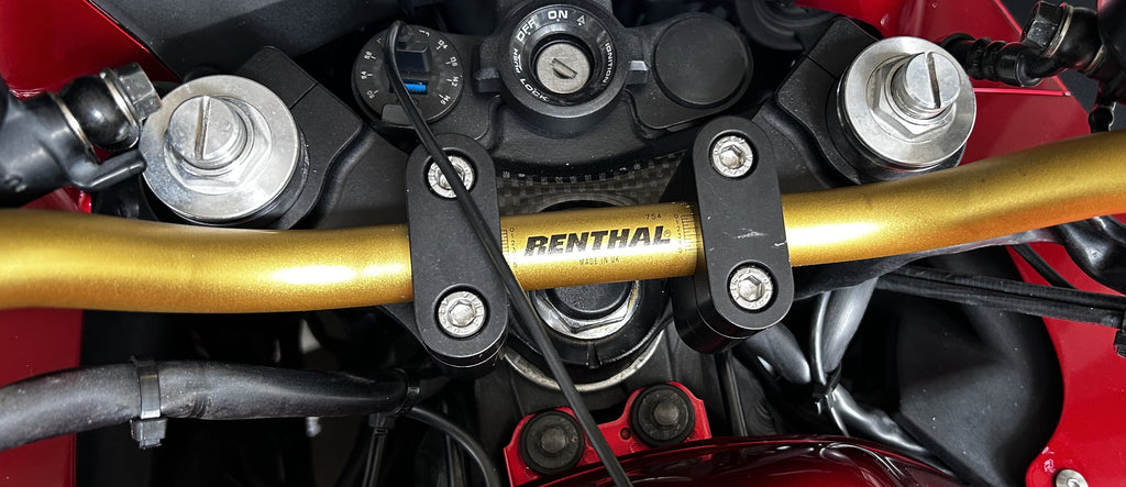 Suzuki RF900 1994 to 1997 Top Yoke Conversion with 43mm diameter forks