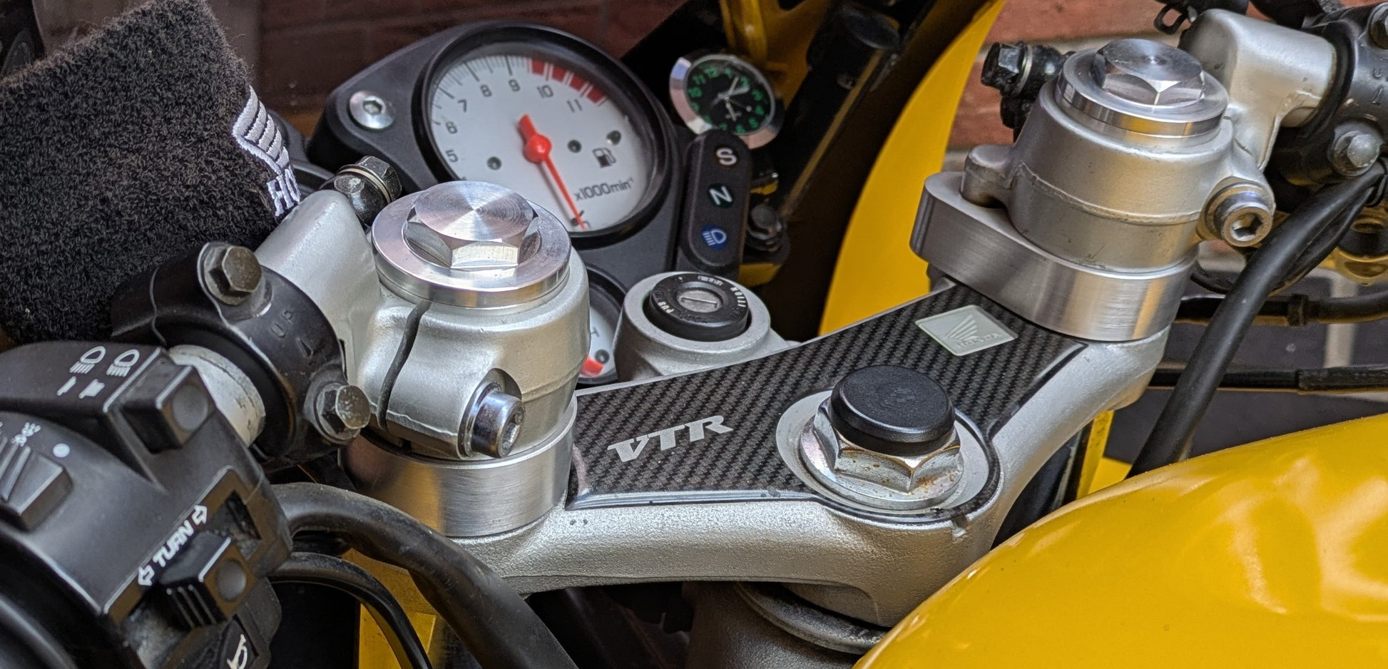 Honda CBR1000F 1987 to 1999 20mm Bar Riser Comfort Kit