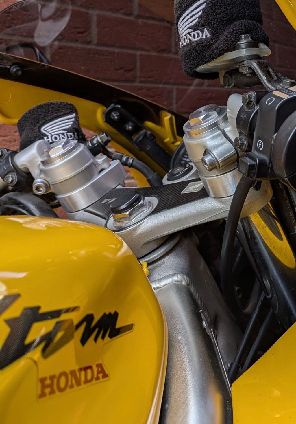 Honda VFR800 Vtec 2002 - 2013 20mm Bar Riser Comfort Kit