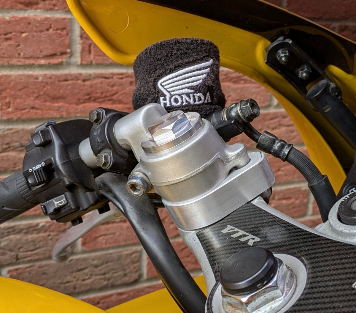 Honda VFR800 Vtec 2002 - 2013 20mm Bar Riser Comfort Kit